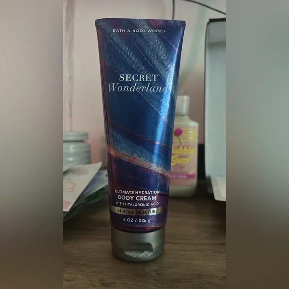 Bath & Body Works Cream Moisturizer - Picture 2 of 2